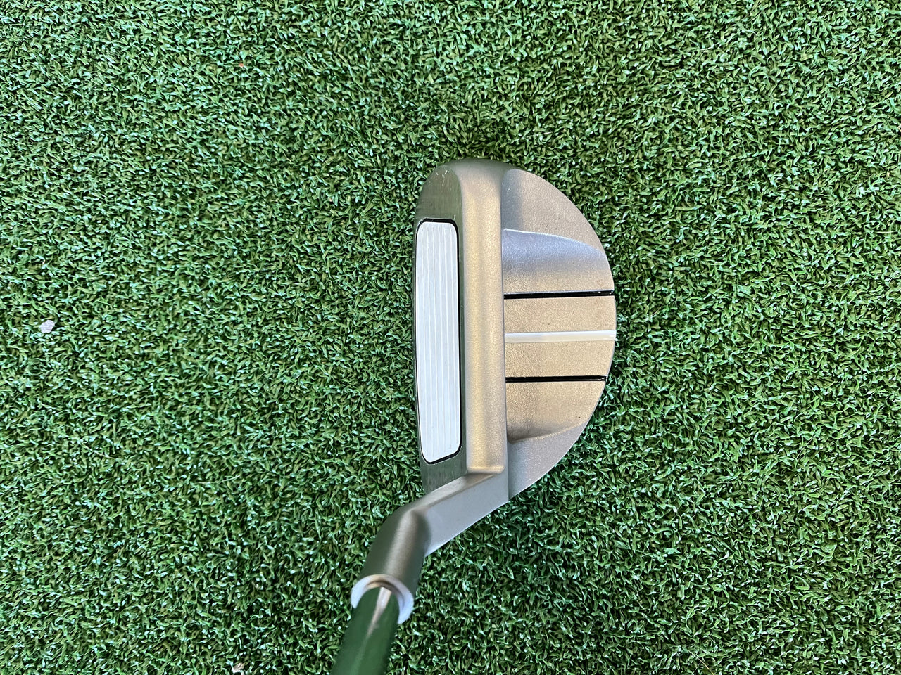 Odyssey X-Act Ladies 37° Chipper *Excellent Condition*