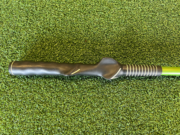 2004 Paragon Rising Star Junior 9 Iron Dexterity- R/H  Flex- Junior  Condition- 7  Shaft- Graphite Composite Jr  Grip- Trainer