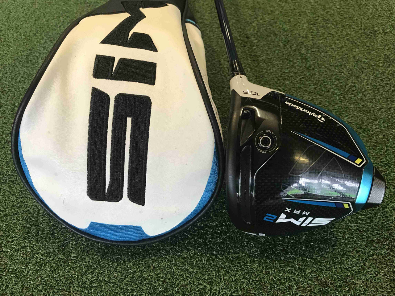 TaylorMade SIM 2 10.5° Driver with Headcover *Excellent Condition*