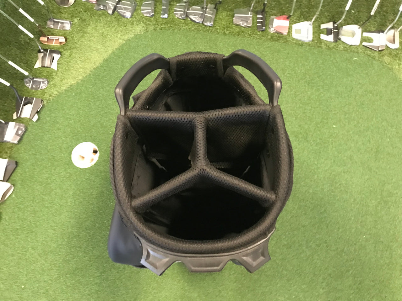 *New* Studdz 4-Way Stand Bag