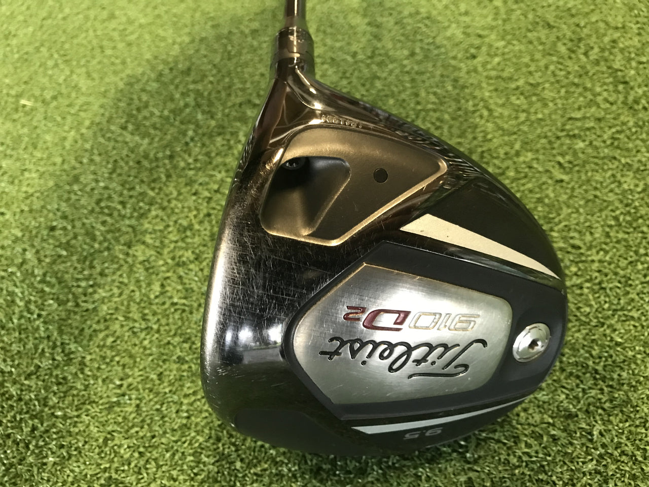 Titleist 910 D2 9.5° Driver