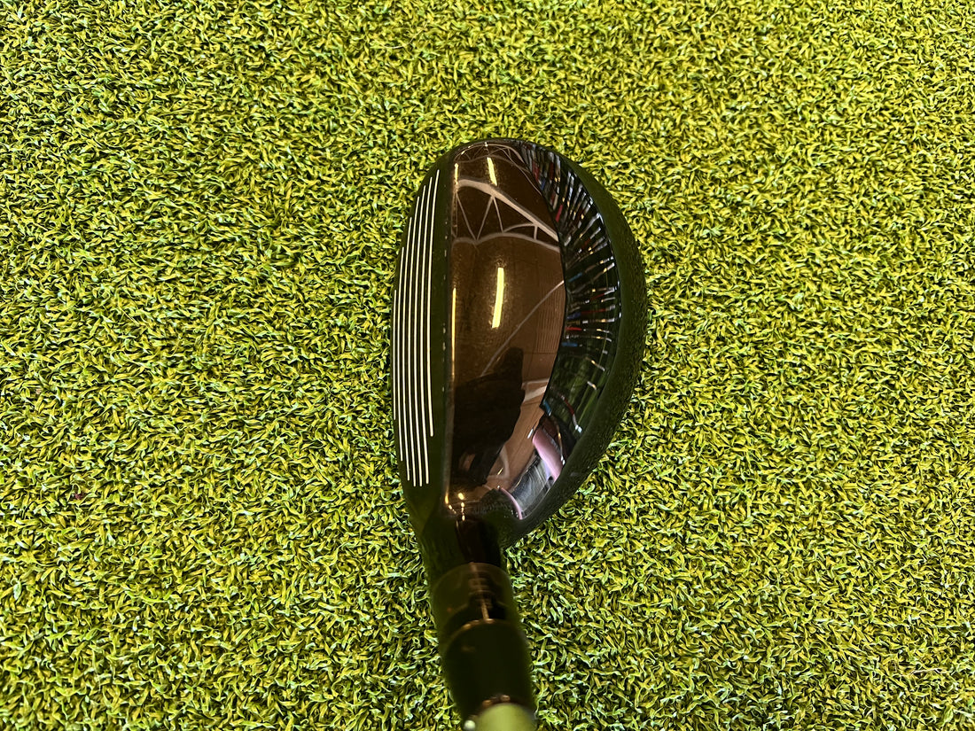 2011 Titleist 910H 21° 4 Hybrid Dexterity- R/H Flex- Stiff Length- 39.5" Condition- 7.5 S/N- S1110260 Shaft- KSB Tour Grip- Titleist