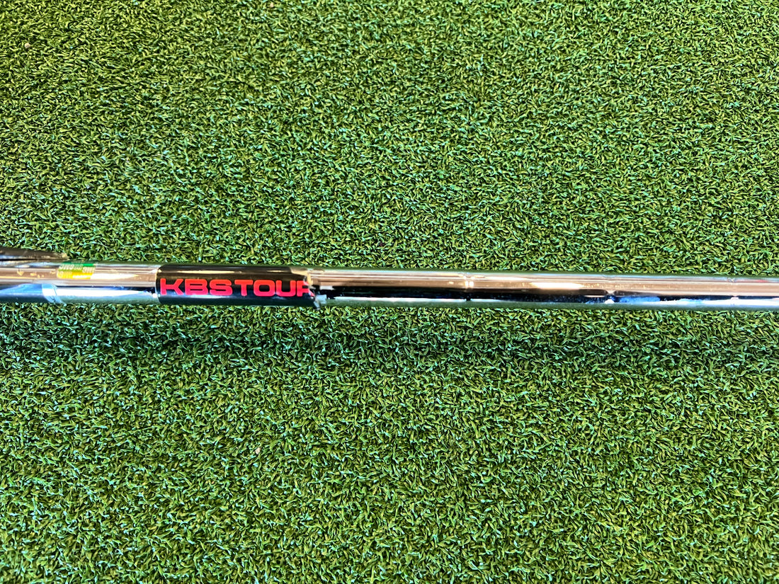 2011 Titleist 910H 21° 4 Hybrid Dexterity- R/H Flex- Stiff Length- 39.5" Condition- 7.5 S/N- S1110260 Shaft- KSB Tour Grip- Titleist