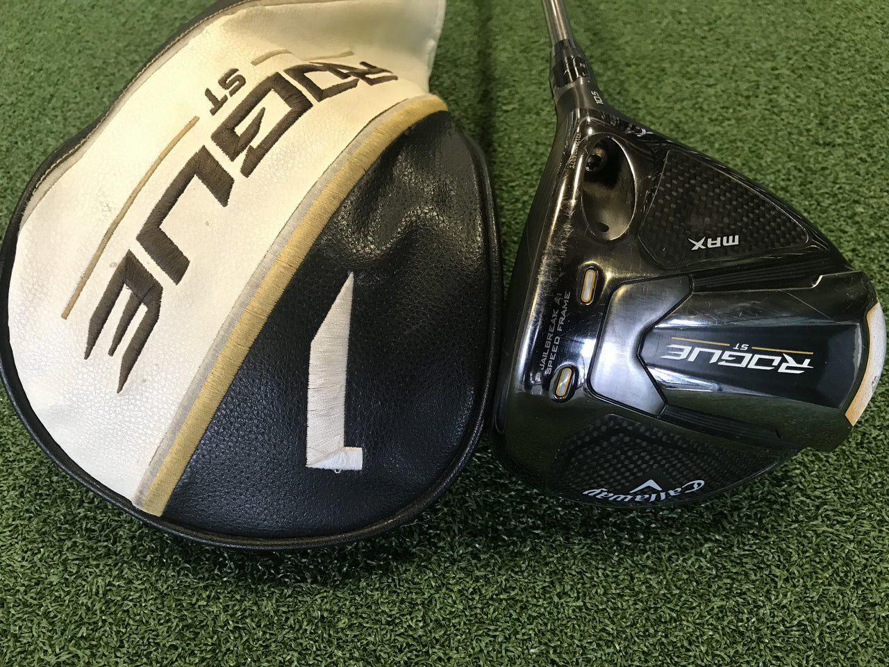 Callaway Rogue ST Max 10.5° Driver with Headcover
