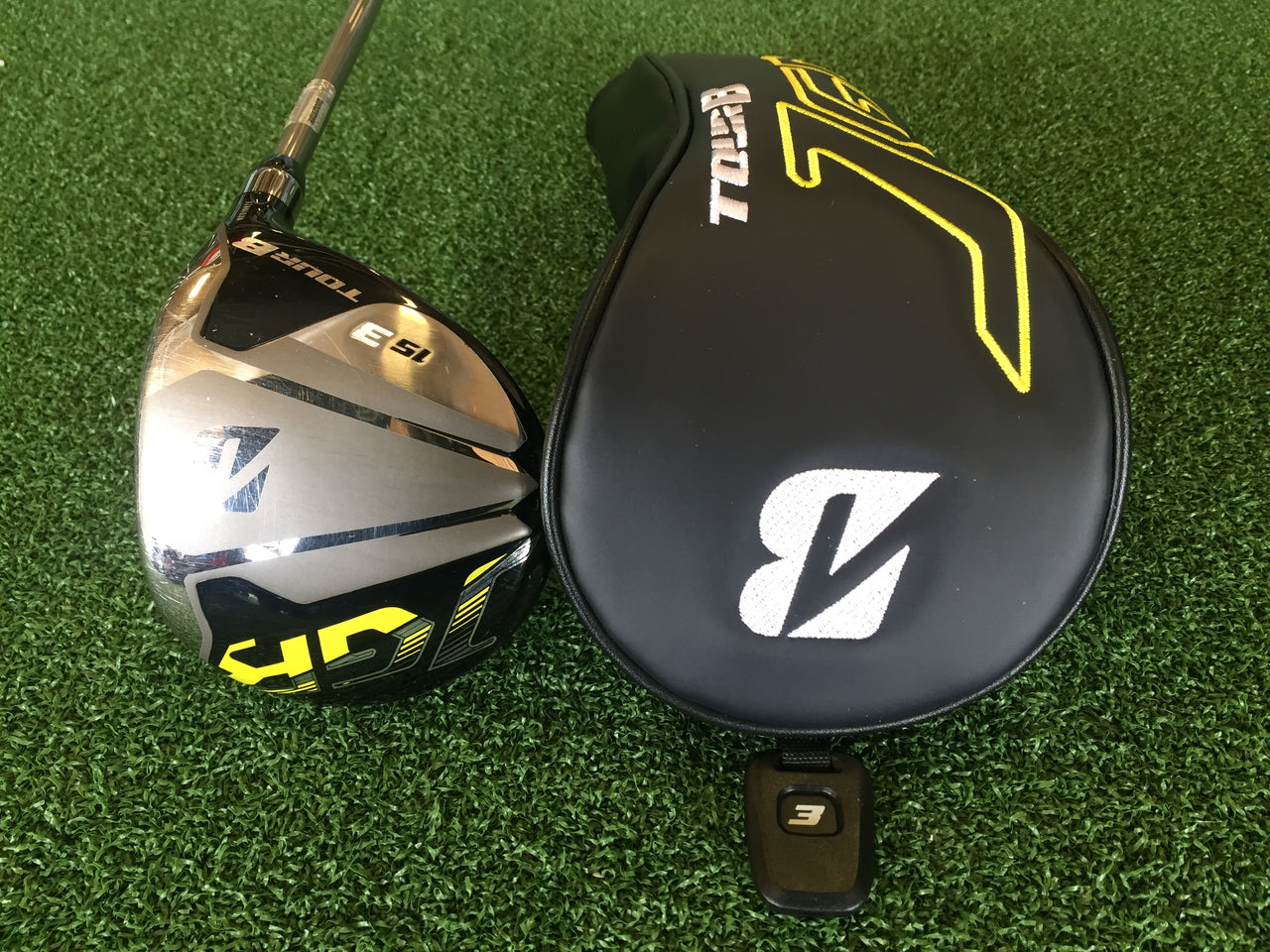 Bridgestone Tour B JGR 15° 3 Wood With Headcover