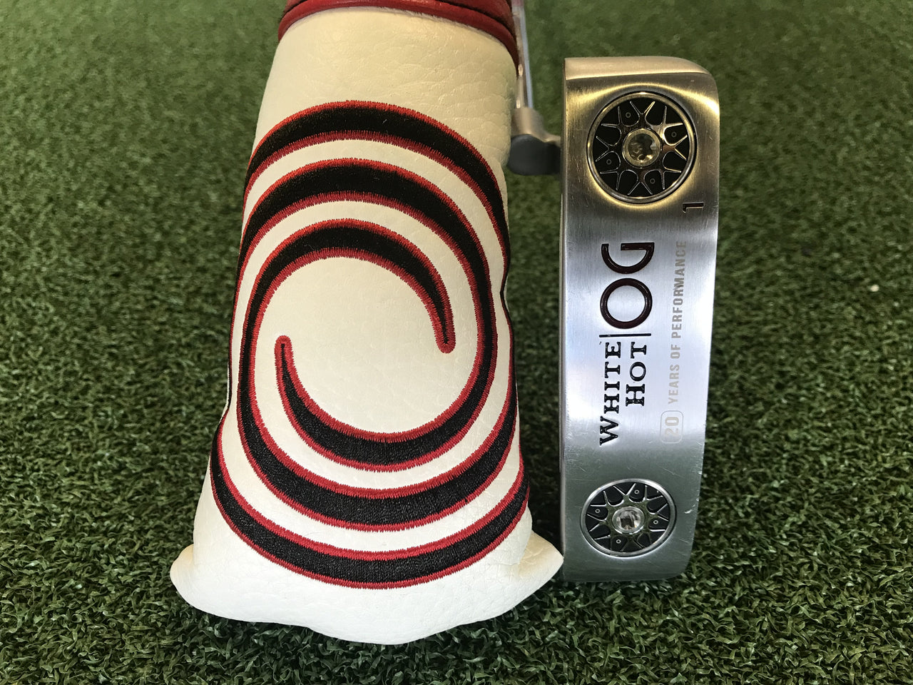 Odyssey White Hot OG #1 34" Putter With Headcover *Excellent Condition*