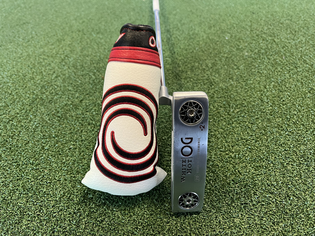 2022 Odyssey White Hot OG #2 34" Putter With Headcover