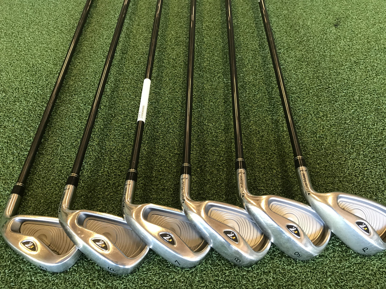 2006 TaylorMade R7 Ti 5-9, Pw Iron Set