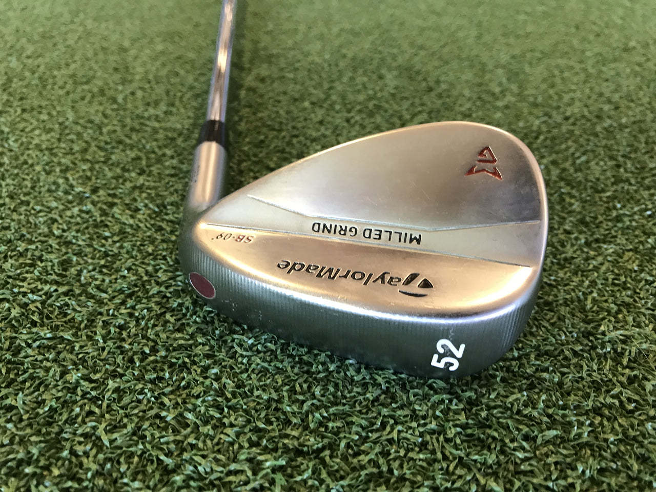 TaylorMade Milled Grind 52° Wedge *Excellent Condition*