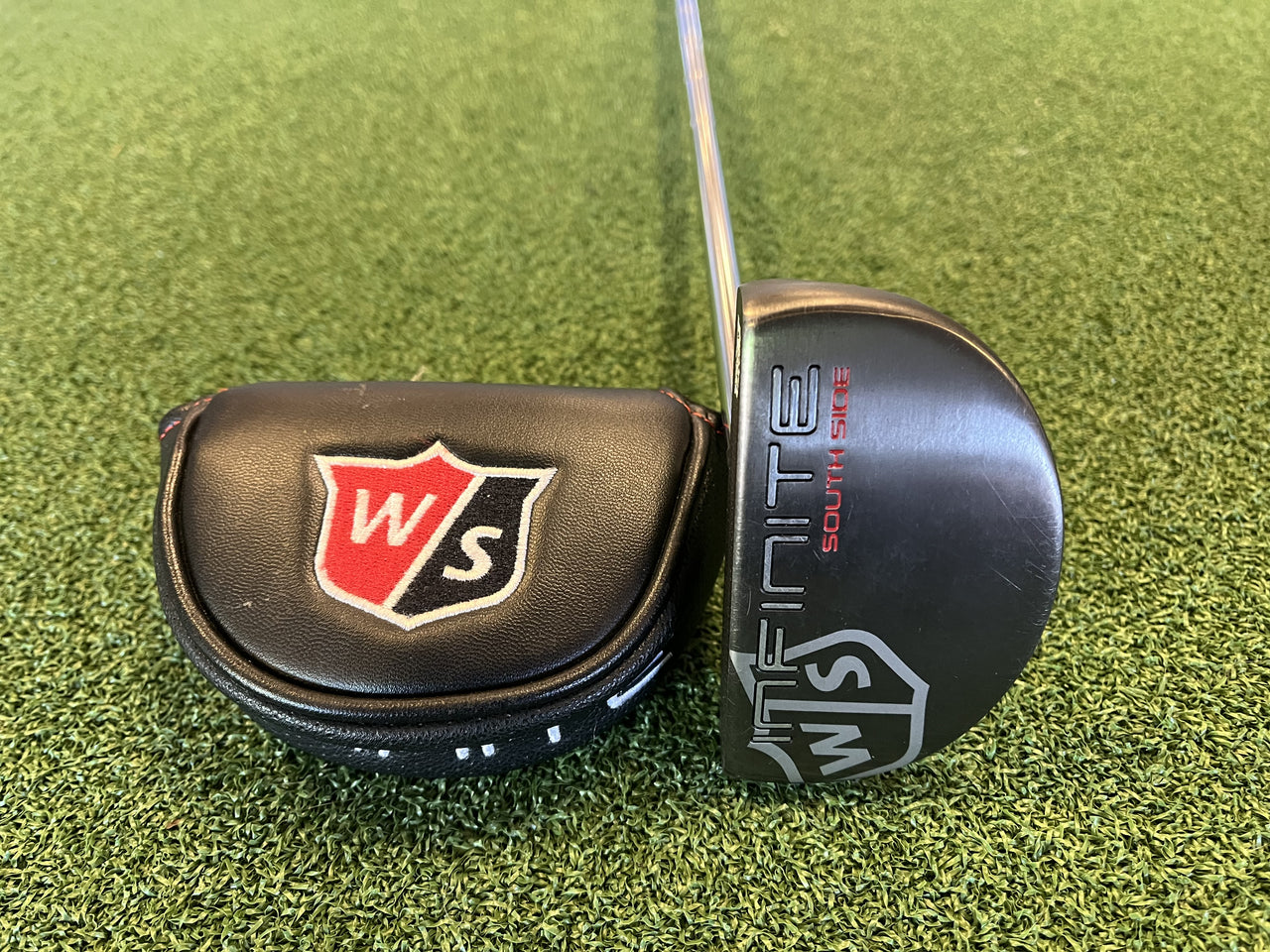 Wilson Infinite South Side 35" Putter With Headcover