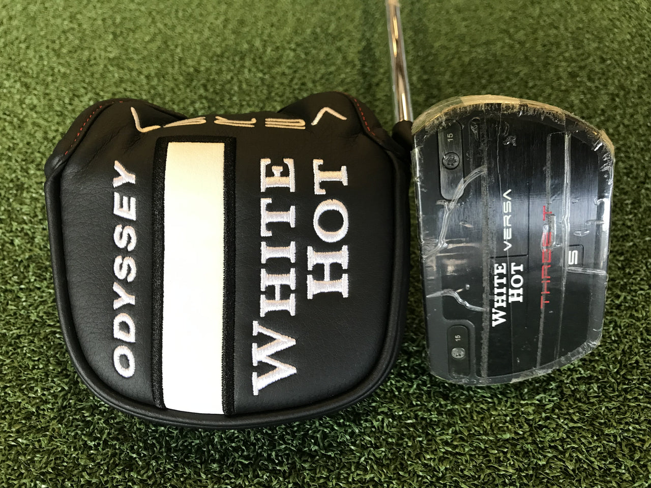 *New* 2023 Odyssey White Hot Versa Three T 33" Putter With Headcover