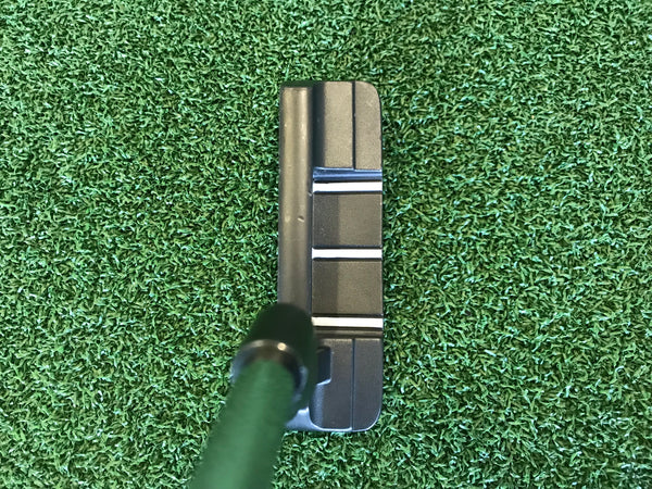 2016 Odyssey Toe Up 33" Putter With Headcover