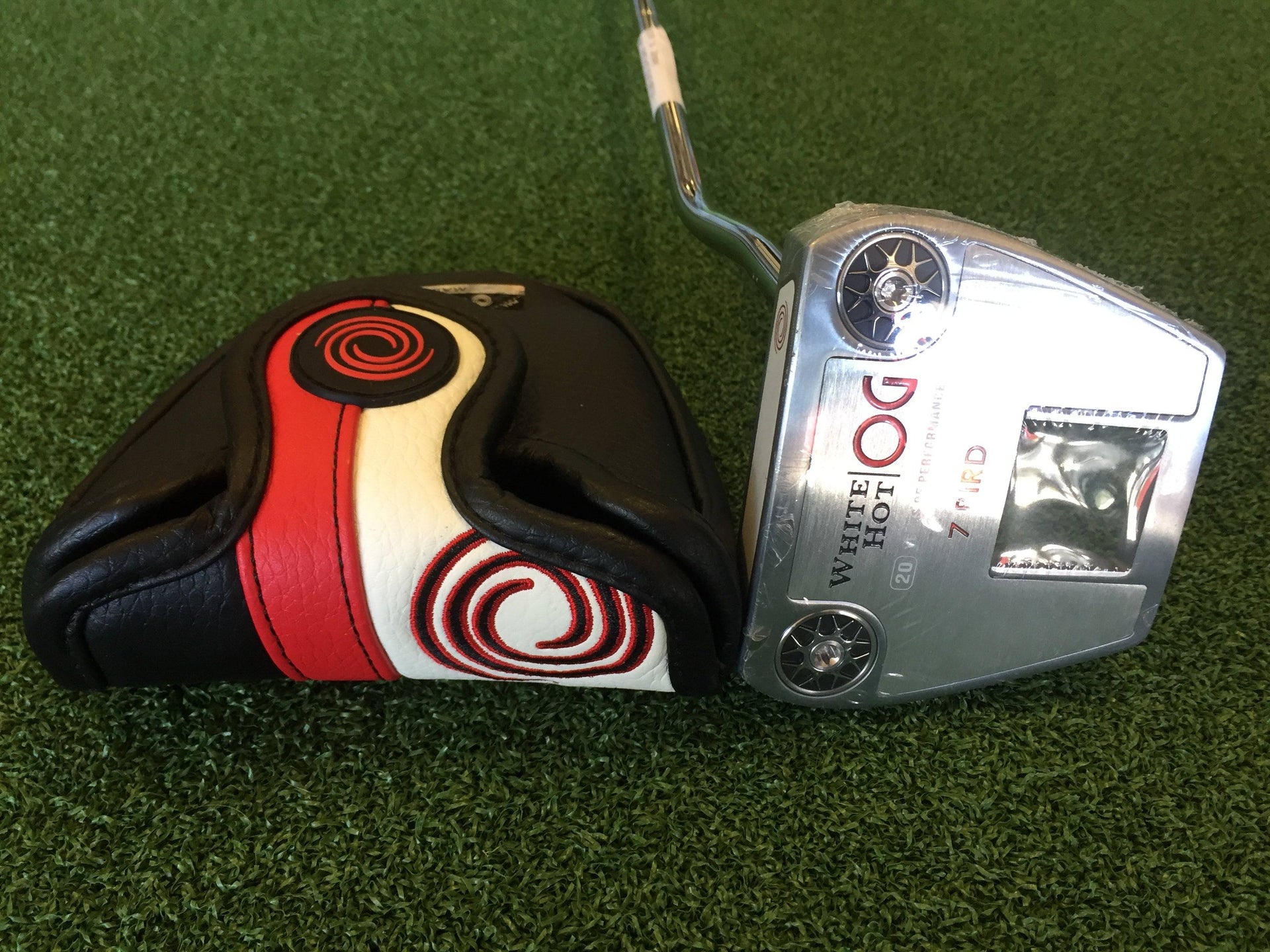 Odyssey Men's Right Putter White HOT OG #7 Bird Double Vent (Mallet Type, 33 pouces, Stroke LAB Shaft Odyssey Men's Right Putter White HOT OG #7 Bird Double Vent (Mallet Type, 33 pouces, Stroke LAB Shaft