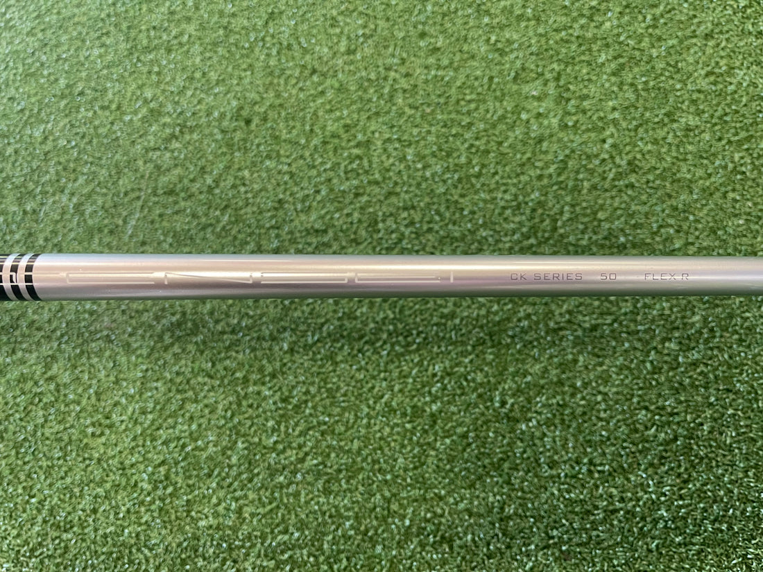 *New* Wilson Staff D9 18° 5 Wood With Headcover