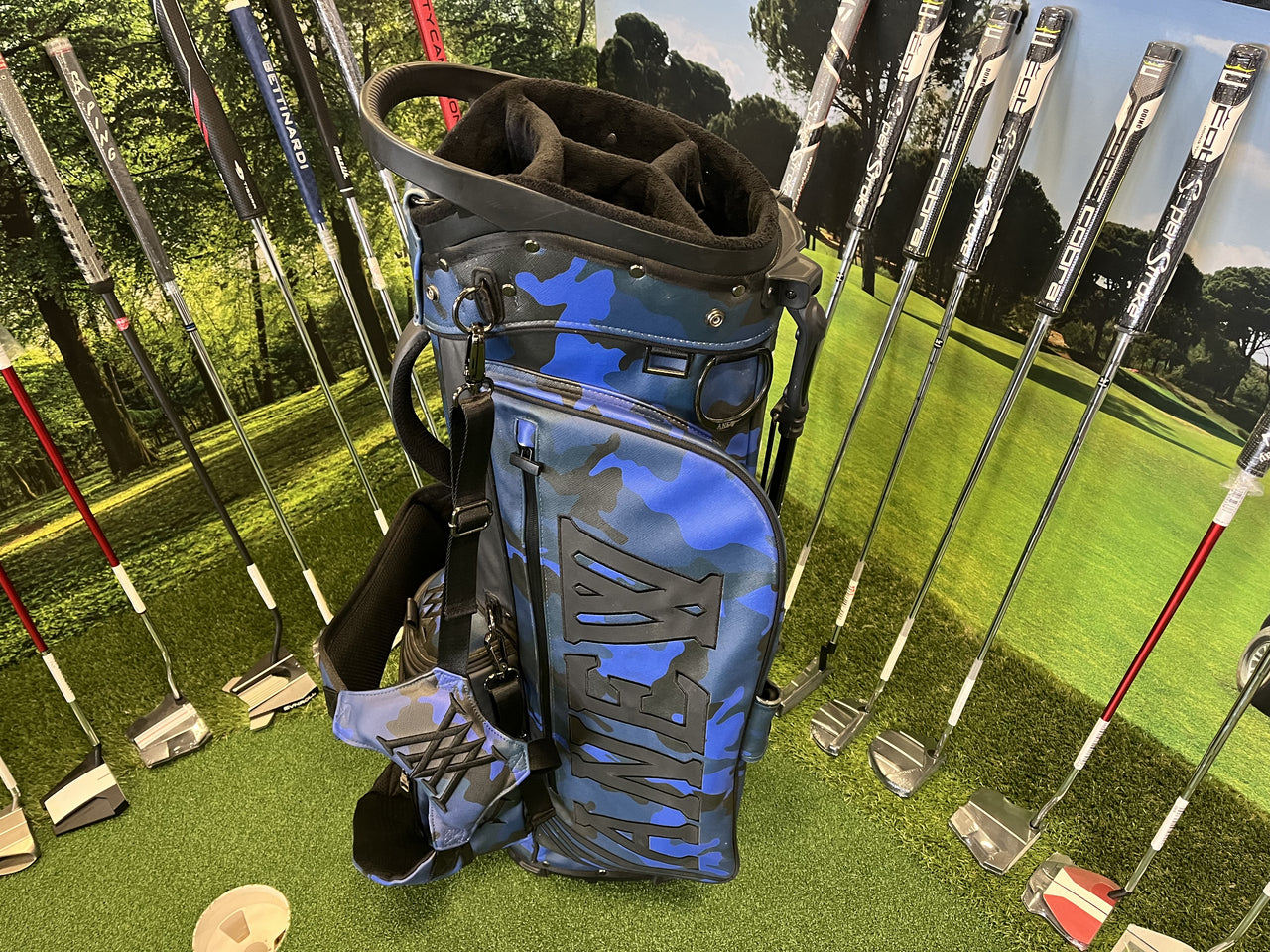 ANEW Blue Camo 4-Way Stand Bag *Excellent Condition*