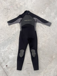 BodyGlove Men's Small 3/4 Arm Full Length Legs Wetsuit *Arms cut due to damage*
