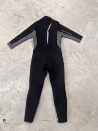 BodyGlove Men's Small 3/4 Arm Full Length Legs Wetsuit *Arms cut due to damage*