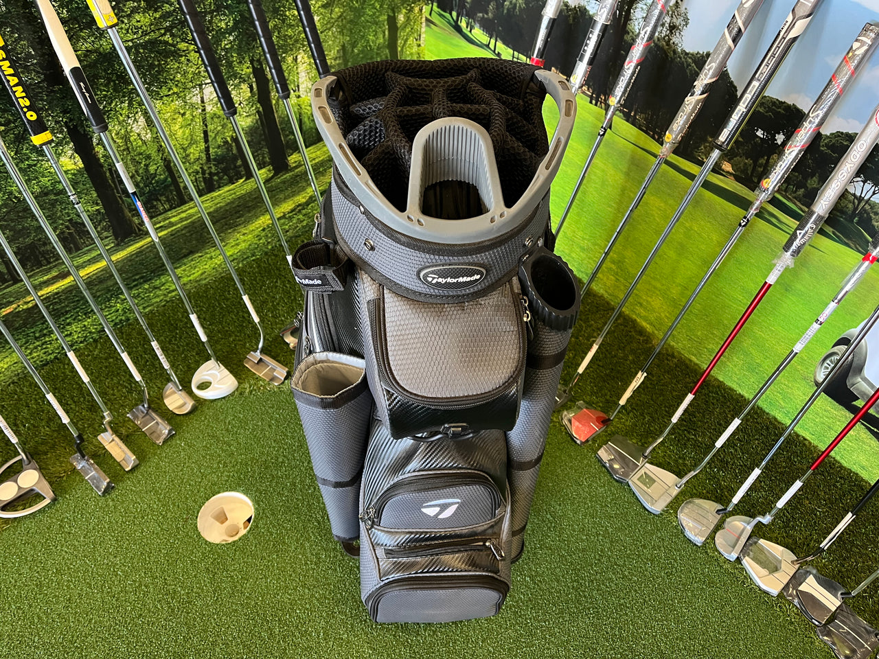 TaylorMade TM24 14-Way Cart Bag With Rain Cover *Excellent Condition*