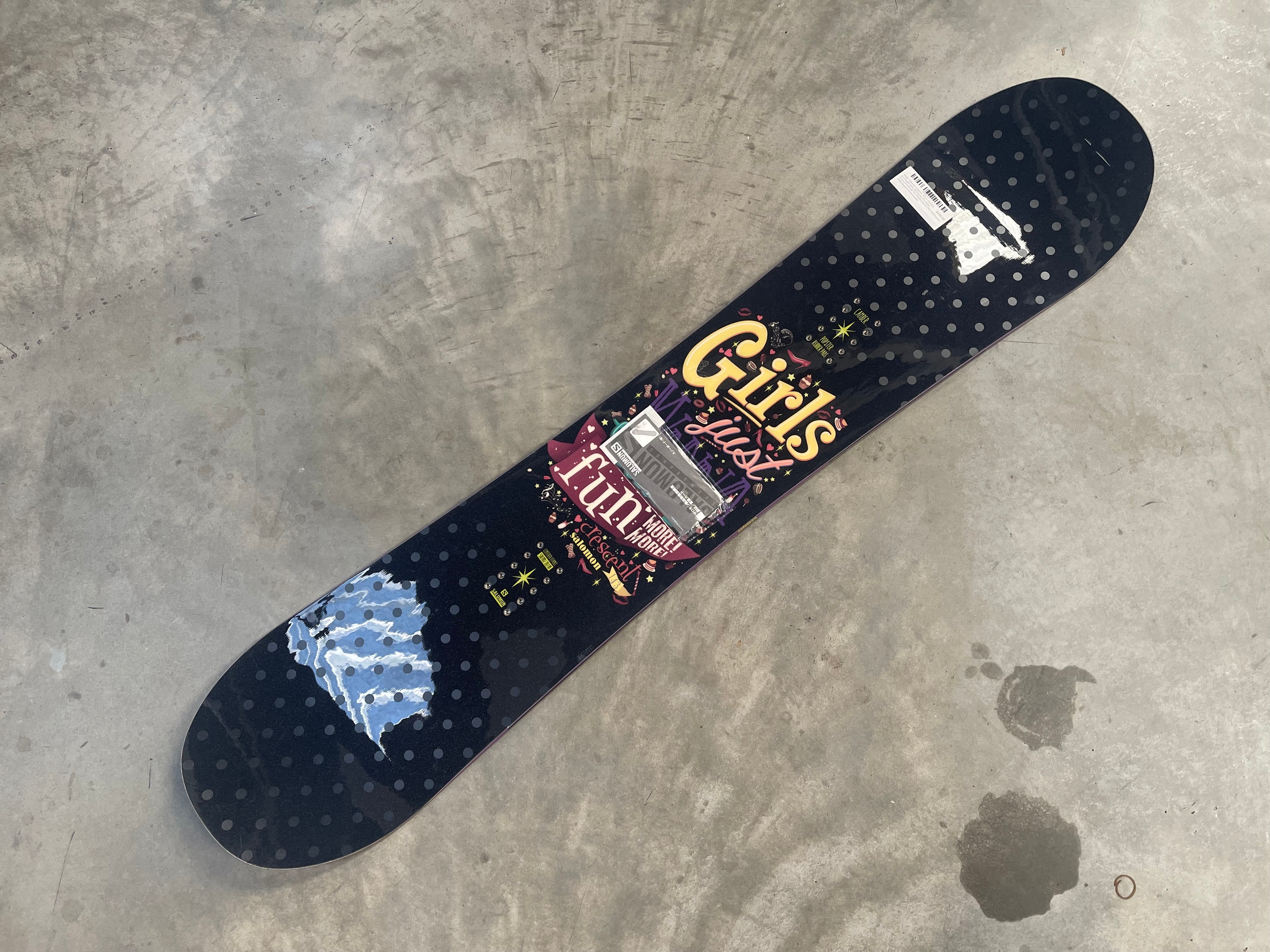 Salomon Crescent 143cm Womens Snowboard *Like New*