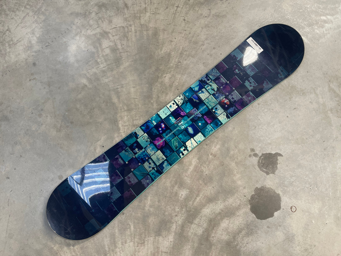 Ignio 140cm Womens Twin Snowboard *Excellent Condition*