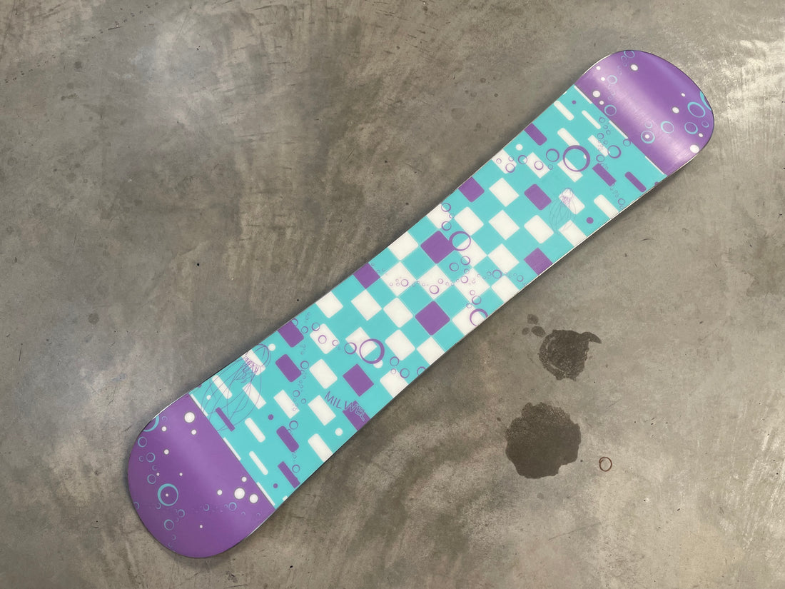 Ignio 140cm Womens Twin Snowboard *Excellent Condition*