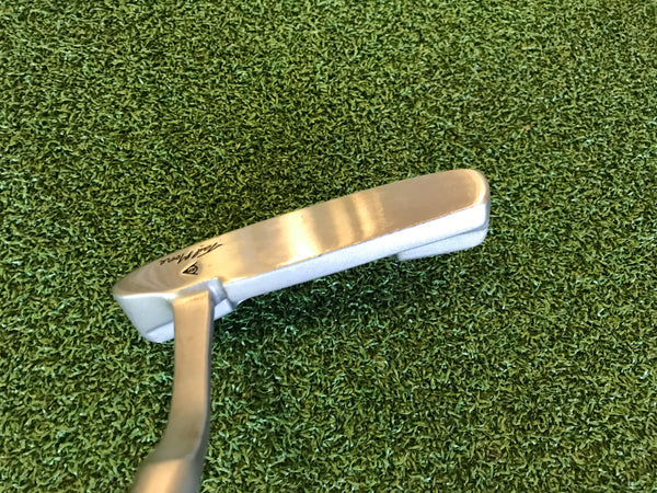 Dunlop Tad Moore 34" Putter With Headcover